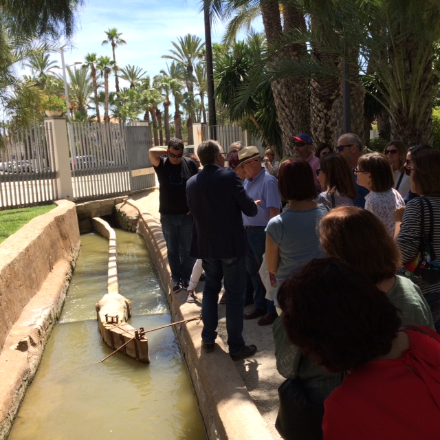 Una de las acequias más antiguas de la ciudad conservadas dentro del Parque Municipal 